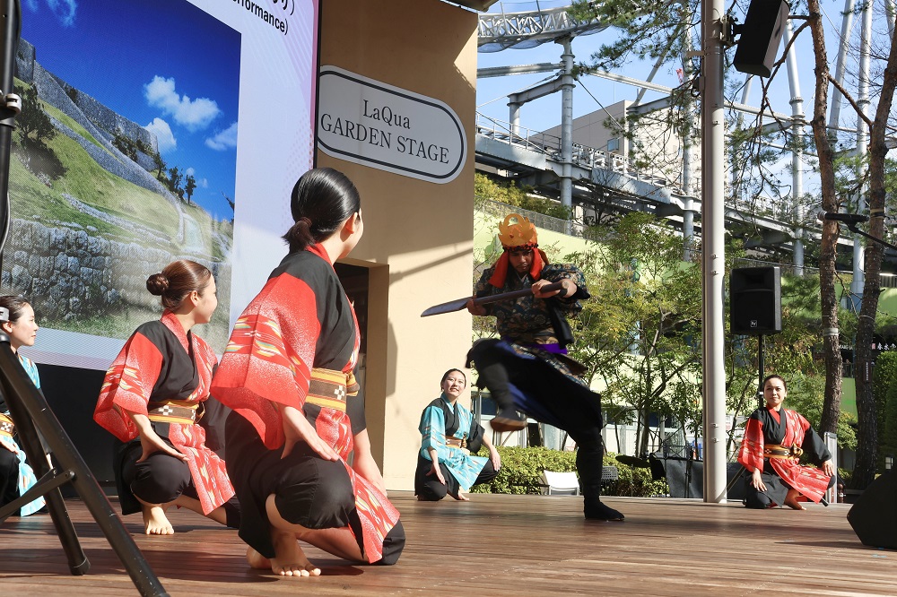 うるま市ステージパフォーマンスの様子