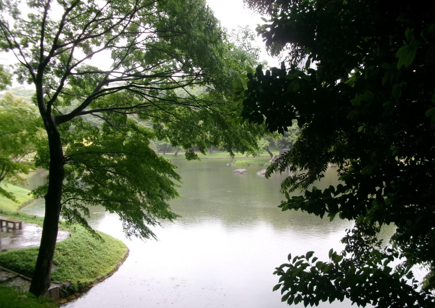 庭園の御馳走の風景