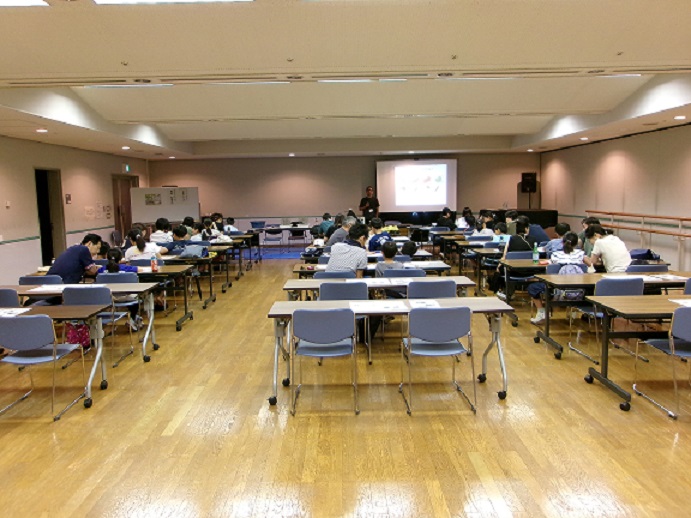 野菜の分類分けクイズの様子