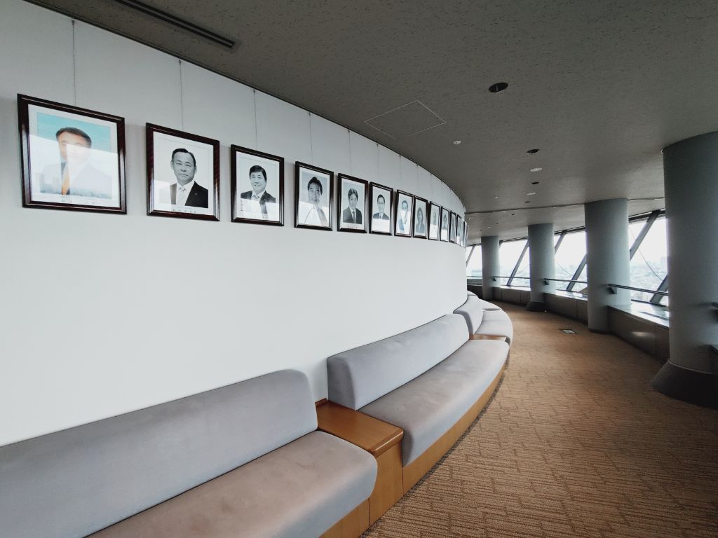 議場ロビー1