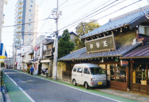 画像：現在のメイン通り（小石川大原町通り）