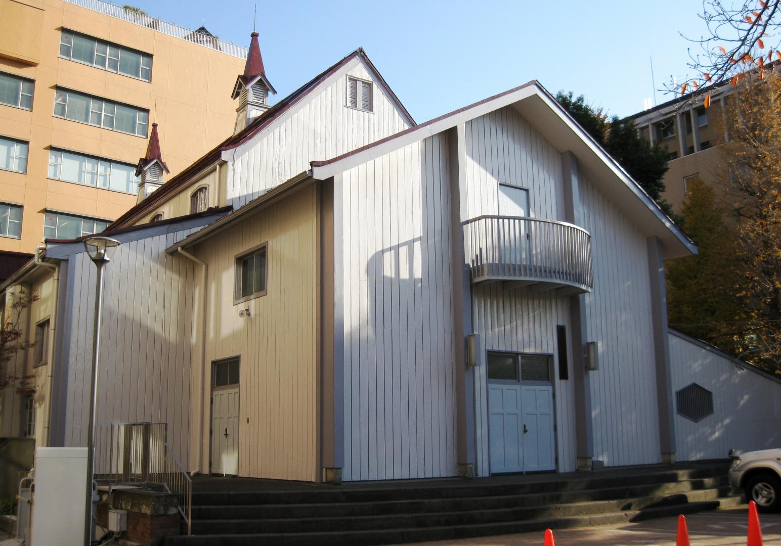 成瀬記念講堂