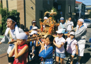 画像：簸川神社お祭り　子どもみこし