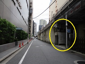 千川通り側からの充電スタンド前の画像